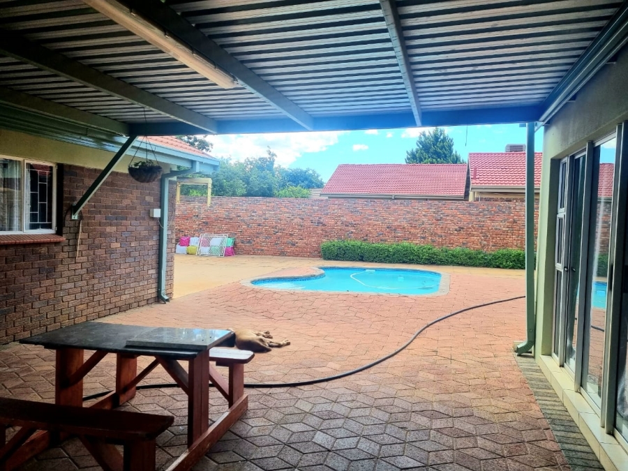 3 Bedroom Property for Sale in Hillcrest Northern Cape